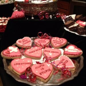 10 Valentine's Day Party Ideas and Themes for Couples